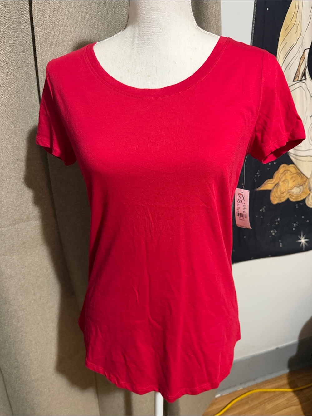 New York & Company Red Short Sleeve Scoop Neck Tee